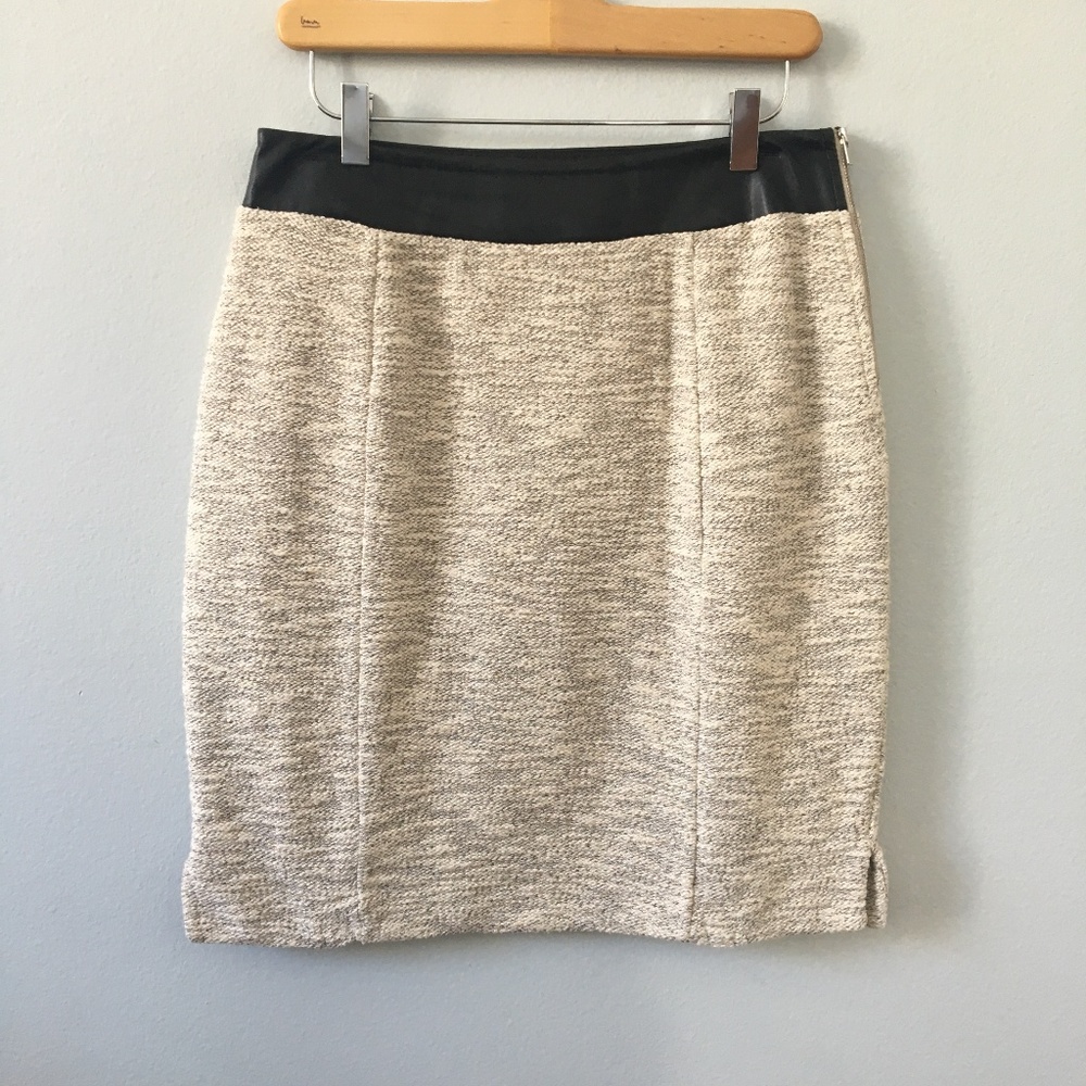 Banana Republic Pencil Skirt - 6